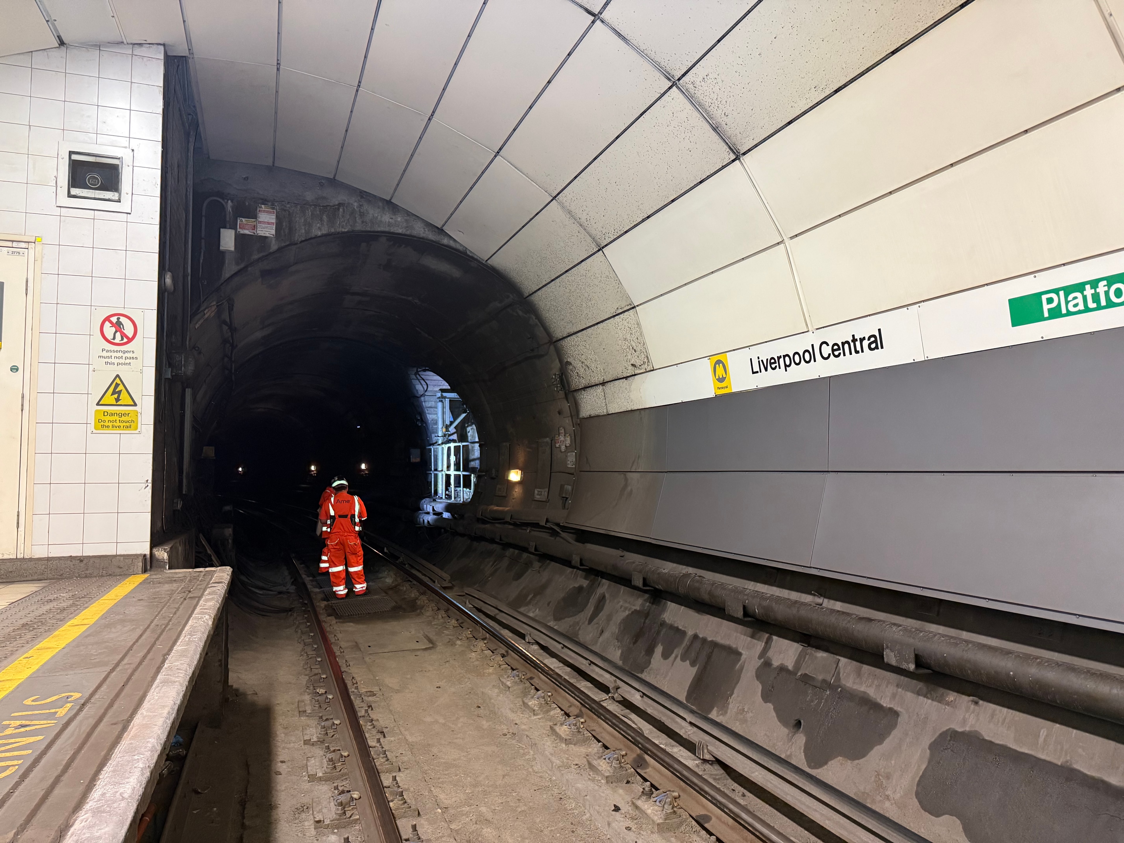 Liverpool Central — engineer in the tunnel